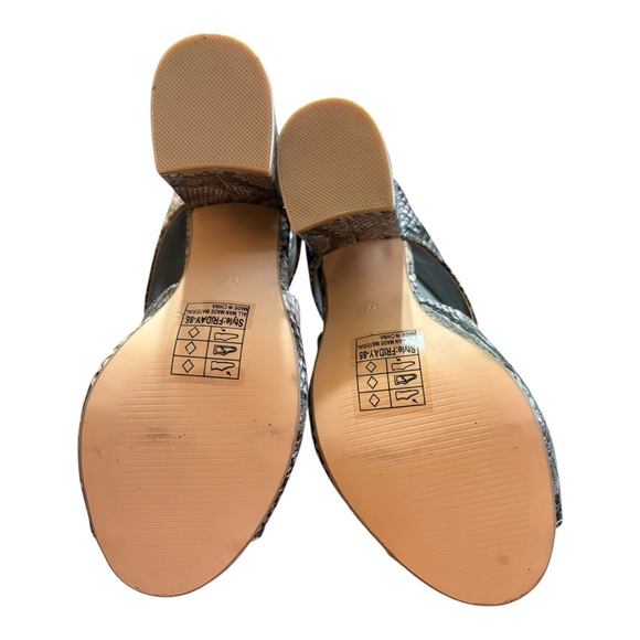 Stylish Faux Snakeskin Open-Toe Heels - Picture 10 of 10